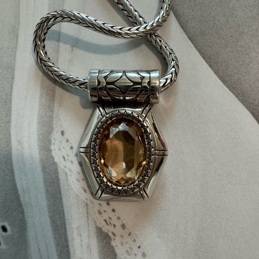 Brighton - Rare Elegant Silver and Gold Pendant Necklace - Picture 5 of 7